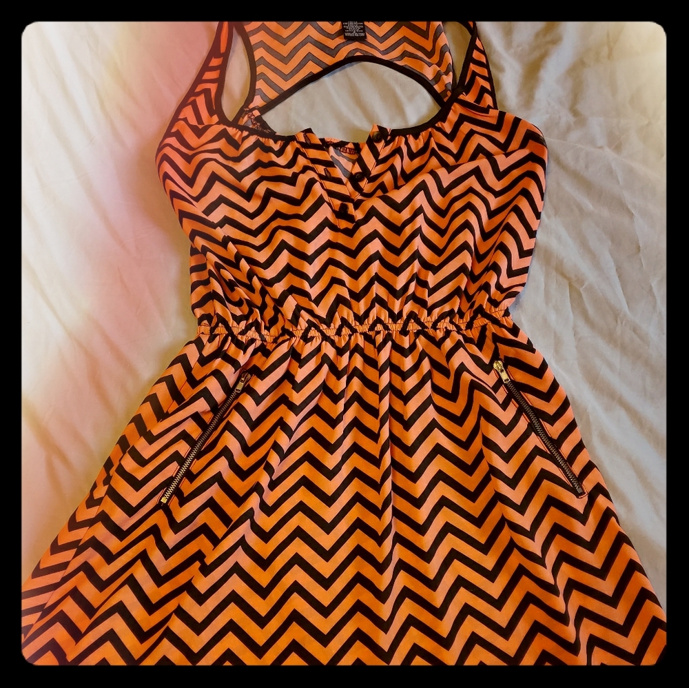 Timing dress size s